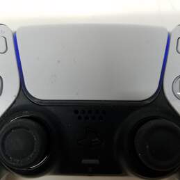 White DualSense PlayStation 5 Controller alternative image