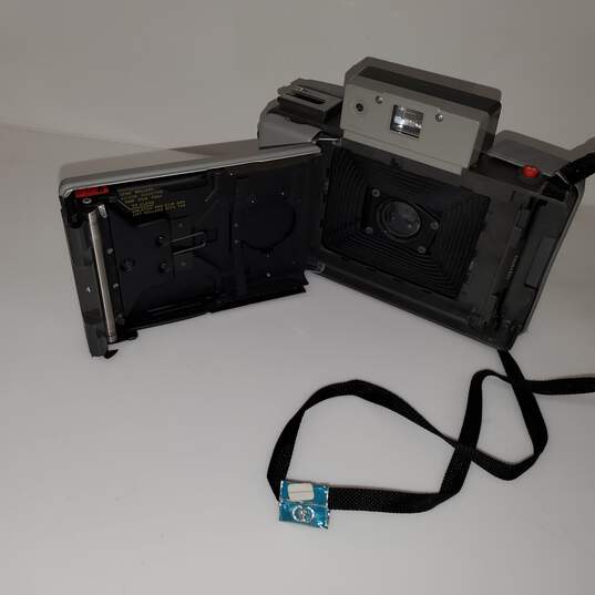 Untested Vintage Automatic Land Camera 420 Extending Camera P/R image number 3