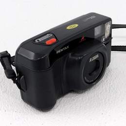 Pentax IQZoom 60 38-60mm AF Zoom Macro Point & Shoot Film Camera w/ Case alternative image