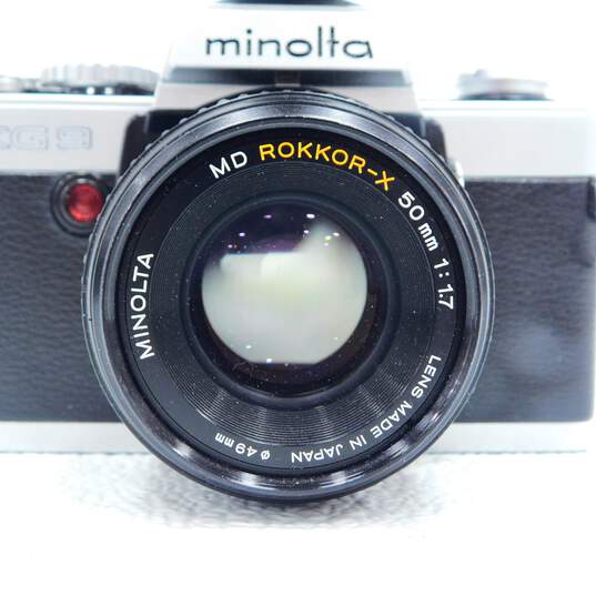 VNTG Minolta Brand XG9 Model Film Camera w/ Flash and Lenses image number 3