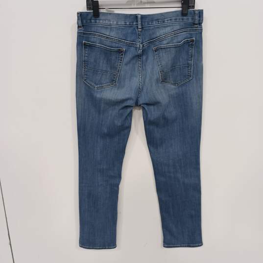 Banana Republic Traveler Slim Straight Jeans Men's Size 32X30 image number 2