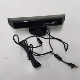 Xbox 360 Kinect Sensor alternative image