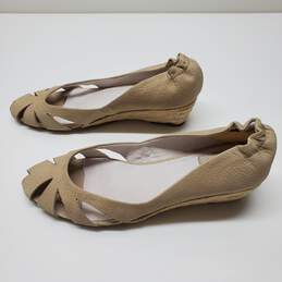 Docle Vita Low Wedge Shoe in Natural Women's Size 7 IOB alternative image