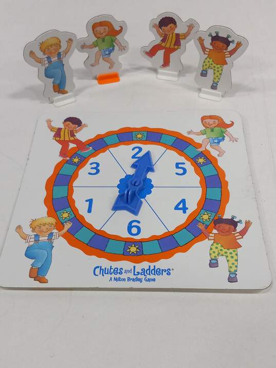 Bundle of 2 Vintage Children's Board Games: "Candy Land" And "Chutes And Ladders" image number 7