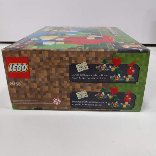 Lego Minecraft The Wool Farm & The Guardian Battle Building Sets image number 4
