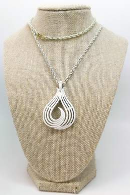 Vintage Crown Trifari Goldtone White Enamel MCM Swirl Teardrop Pendant Chain Necklace 29g