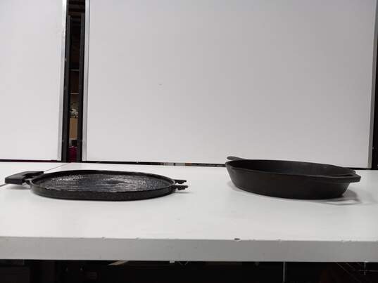Pair of Cat Iron Cookware image number 3