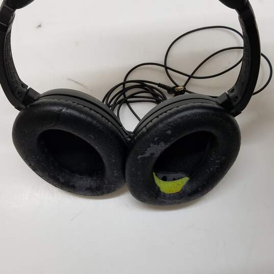 Bose QuietComfort 15 Noise Cancelling Headphones image number 3