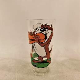 Assorted Vntg Collector Glasses Mugs Garfield Looney Tunes Batman Peanuts Lot alternative image