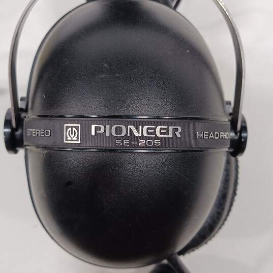 Pair of Vintage Pioneer Headphones image number 3