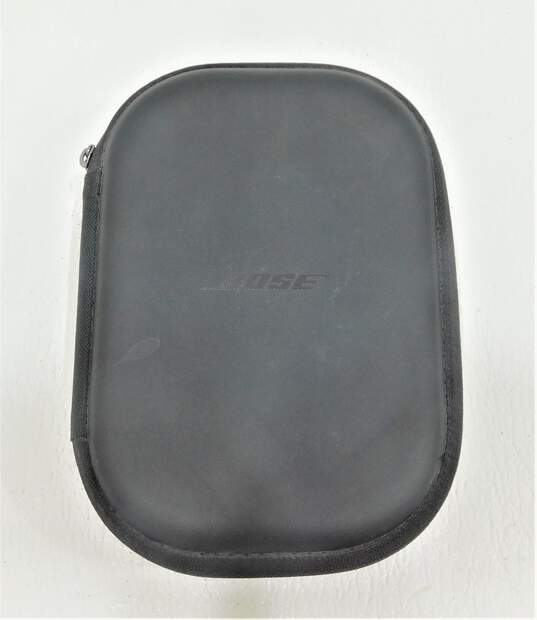 Bose QuietComfort 35 II Wireless Over-Ear Headphones w/ Case image number 1