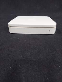 Apple A1143 AirPort Extreme Router with Power Cord alternative image