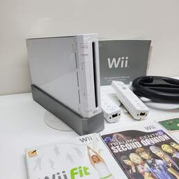 Nintendo Wii Console Lot w/ 3 Games & 2 Controllers (Untested) alternative image