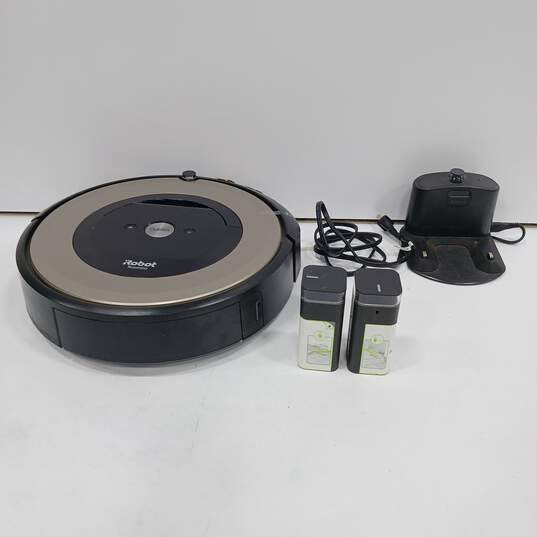 iRobot Roomba e6 Robot Vacuum w/Charger image number 5