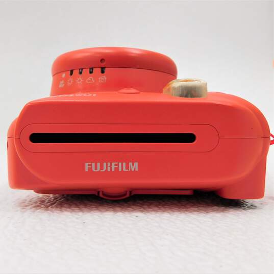 Fujifilm Instax Mini 8 Red  Instant Film Camera w/Red Carry Case image number 6