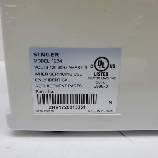 Singer Sewing Machine Model 1234 120 Volts 60Hz Amps Untested image number 7
