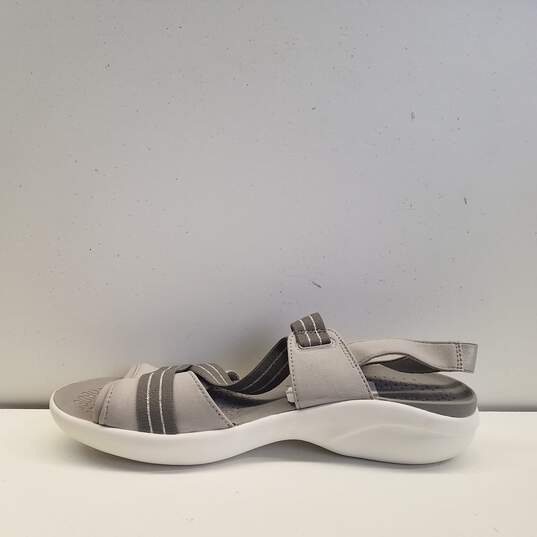 Bzees Chance Gray Strap Sandals Shoes Women's Size 8.5 M image number 2