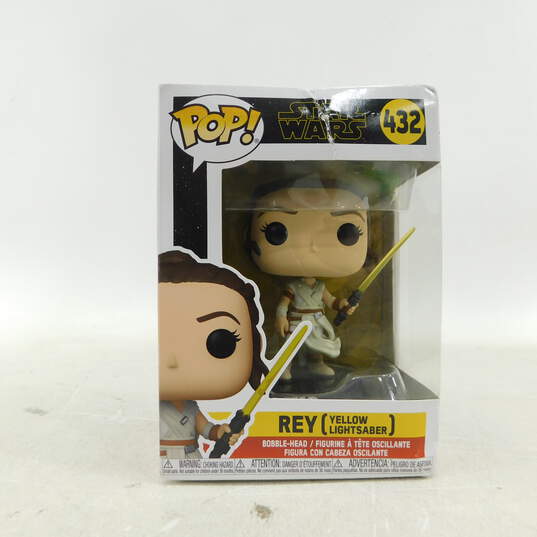 Funko Pop! 432 Star Wars Rey (Yellow Lightsaber) and 341 Rick and Morty Warrior Summer (Set of 2) image number 7