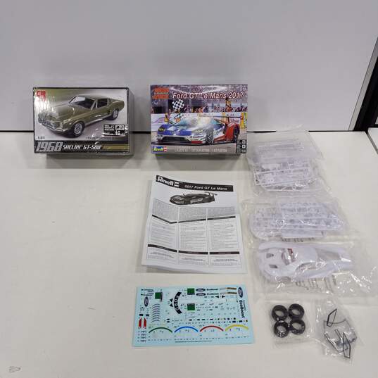 Pair of Car Model Kits image number 1