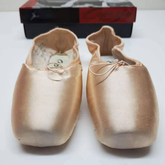 Capezio Women's Ballet Dance Pointe Shoes Size 10W #121 image number 2