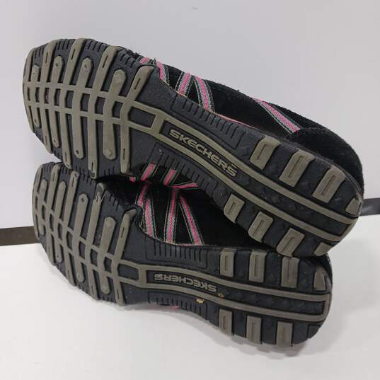 Skechers Women's Black and Pink Suede Shoes Size 7.5 image number 5