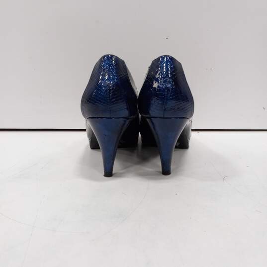 Bandolino Metallic Blue Heels Women's Size 8.5M image number 3