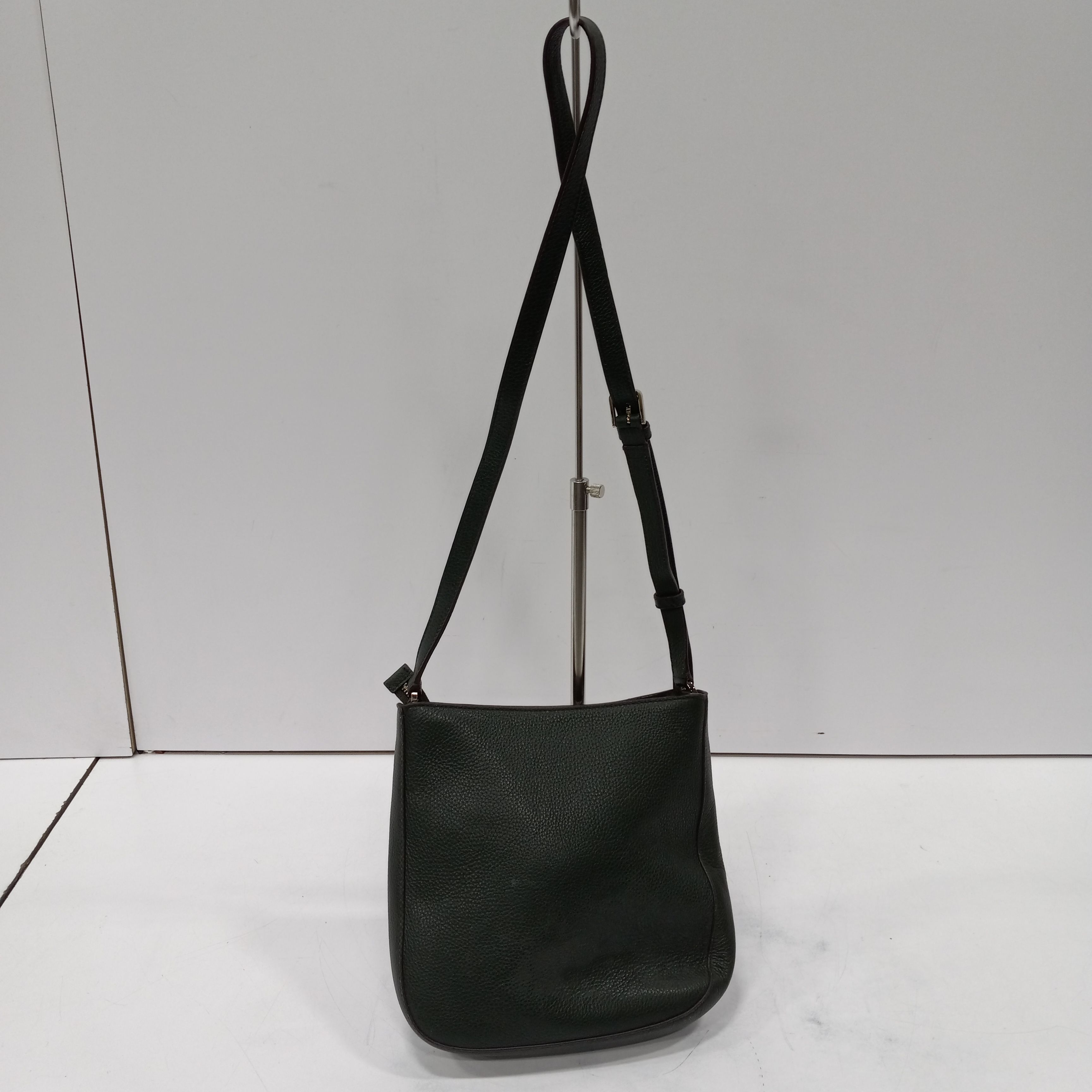 Buy VINCCI Zippered Tote Bag In Green | 6thStreet UAE
