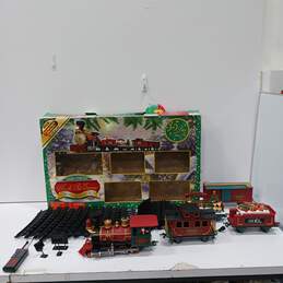 Radio Control North Pole Express Christmas Train Set w/Box