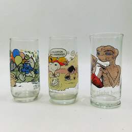 VTG 1970s-80s Collector Drinking Glasses E.T. Smurfs Chipmunks Charlie Brown alternative image