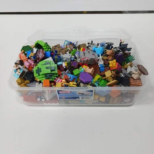 4lbs Bundle of Assorted Minecraft Minifigures image number 1