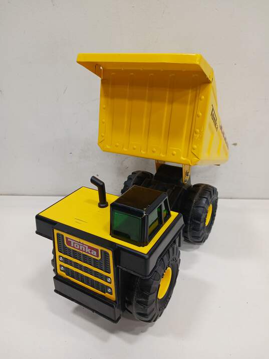 Pair of Tonka Toy Construction Trucks image number 4