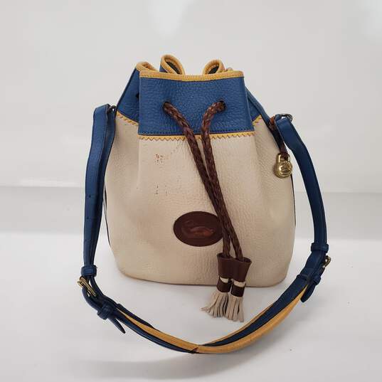 Vintage Dooney & Bourke Teton Taupe & Navy Pebble Leather Drawstring Bag image number 1