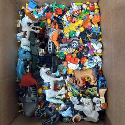Bulk Assorted Lego Minifigs and accessories