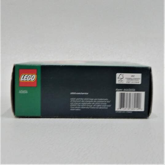 LEGO 40604 Christmas Decor Set image number 6