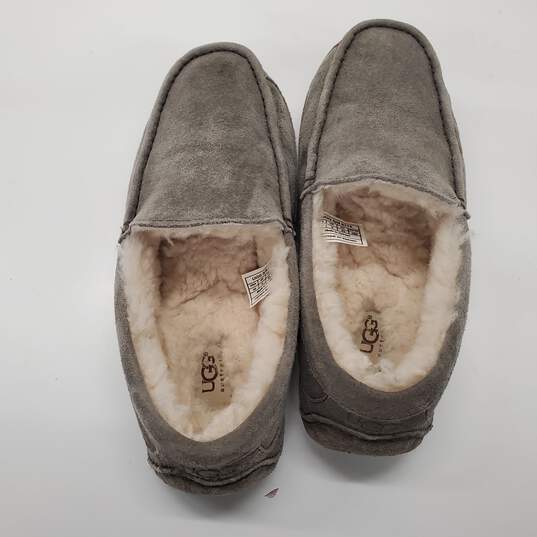 UGG Men's Ascot Gray Suede Wool Lined Slippers Size 10 image number 7
