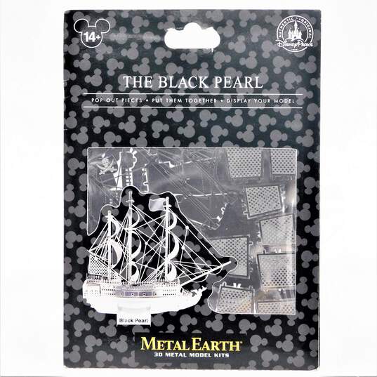 Disney Metal Earth 3D Model Kits The Black Pearl & Star Wars AT-AT & The Fighter image number 4