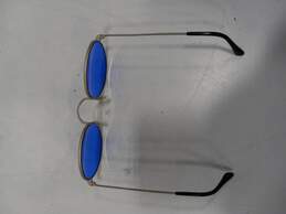 Vintage Sunglasses w/Silver Case alternative image