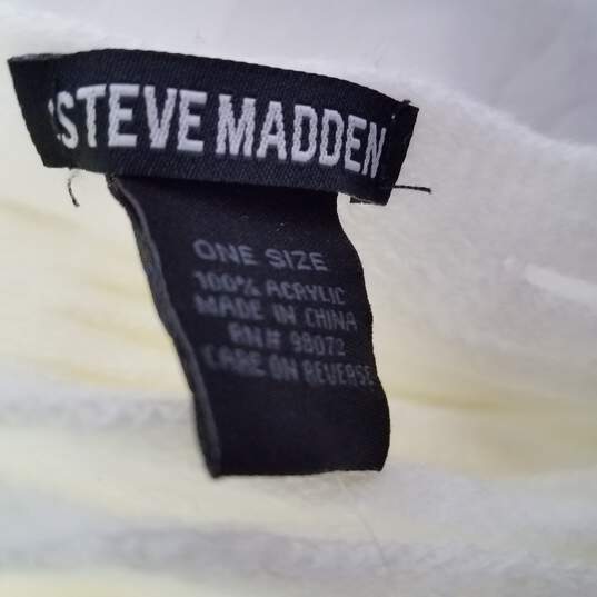 Steve Madden One Size Acrylic Scarf NWT image number 3