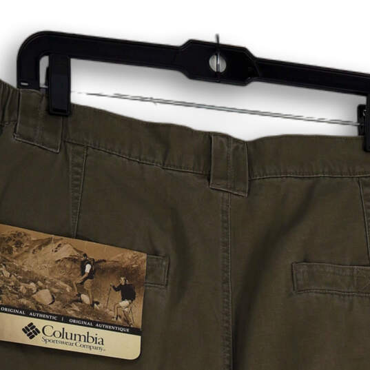 NWT Mens Green Flat Front Regular Fit Pockets Comfort Cargo Shorts Sz 42X7 image number 4