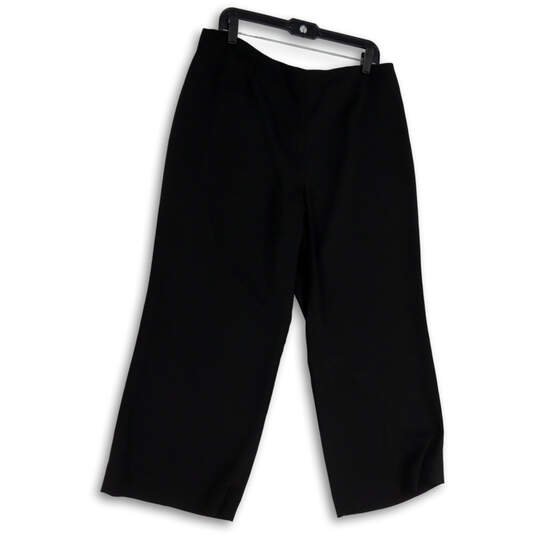 NWT Womens Black Classic High Rise Back Zip Capri Pants Size 16 image number 2