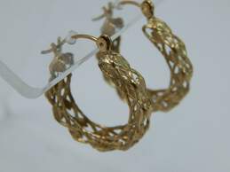 10K Yellow Gold Etched Cut Out Hoop Earrings 3.2g alternative image