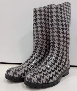 Women's Black & Gray Rainy Tall Rain Boots Size 7
