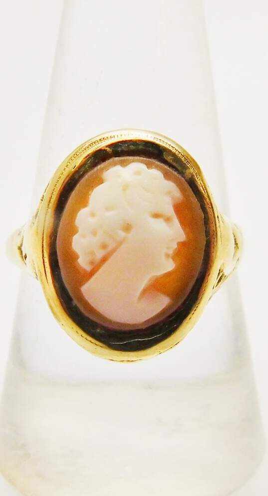 VNTG 14K Yellow Gold Carved Cameo Ring 3.0g image number 2