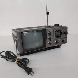 Vintage 1982 Sylvania Mini Combo TV/Radio MOB014GY