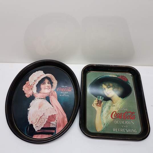 Retro Set of 2 Coca-Cola Art Serving Trays image number 1