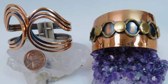 Vintage Mid Century Modern Copper & Brass Cuff Bracelets 90.9g image number 8