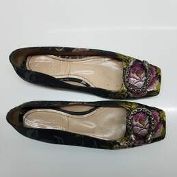 AUTHENTICATED Gucci Floral Patterned Flats Size 37 alternative image