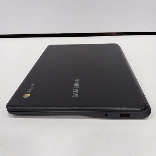 XE500 Chromebook with Charger image number 2