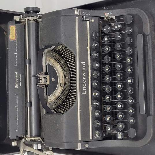 Antique Underwood Universal Typewriter image number 2