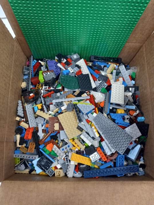 7.5lb Bundle of Assorted Lego Building Bricks image number 1